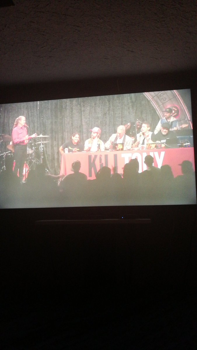 H3Fun's tweet image. @jordanbpeterson I only tease I read #12RulesOfLife and I am currently getting into #CanadianPolitics but so far you have been a great #QuickWitted #Canadian and I appreciate how #Polite you have shown the #KillTony Crowd!