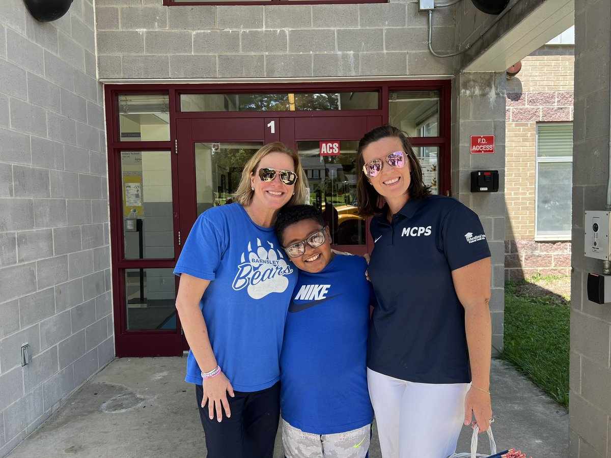 Chris Robertson (@lvbesprincipal) on Twitter photo What a fun trip around the neighborhood today! We gave out pencils and said hello to new and returning 🐻! Special shout out to Noah who was at our very first stop! Thank you <a href="/LVBES_AP/">Gillian Jablonski</a> for organizing such a fun activity! <a href="/LucyVBarnsley/">Lucy Barnsley</a> <a href="/MCPS/">MCPS</a> What a fun trip around the neighborhood today! We gave out pencils and said hello to new and returning 🐻! Special shout out to Noah who was at our very first stop! Thank you <a href="/LVBES_AP/">Gillian Jablonski</a> for organizing such a fun activity! <a href="/LucyVBarnsley/">Lucy Barnsley</a> <a href="/MCPS/">MCPS</a>