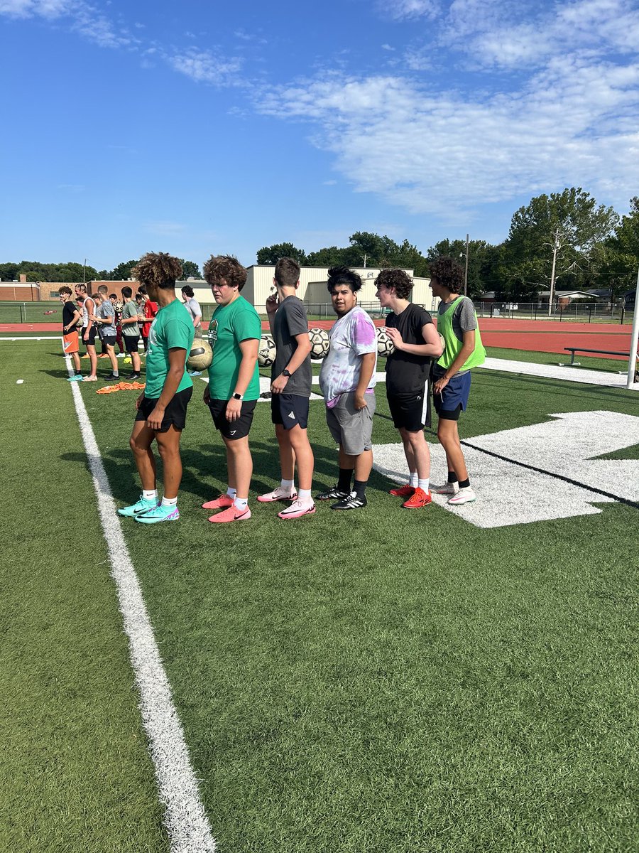 263soccer's tweet photo. Beautiful weather for 1st day of the fall season.  Finished with some squad relays and some squad push-ups. Solid effort all around and very excited about this crew.  Looking forward to the jamboree @ACJaguarSoccer. #MTownPride @MulvaneSports https://t.co/28pXa85Loo