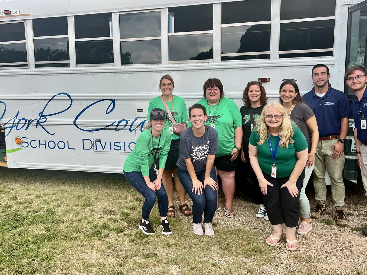 GBEGrizzlies's tweet photo. The @YCSD Community Engagement Bus took a trip to visit our EL families in the Grafton Zone tonight. Families received school supplies, books, and other items to ensure a successful start to the school year. #EngageYCSD @JenniferMHumble @linz_kurtz @msdickerson107 @deb_dwesley https://t.co/TmHAgtozlI