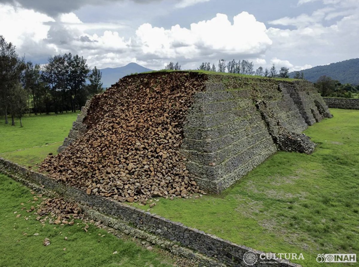 BrightInsight6's tweet image. Ancient Pyramid in Mexico collapses.

Let this be a reminder that the works of the Ancient Egyptians were FAR superior, despite being built thousands of years earlier…
