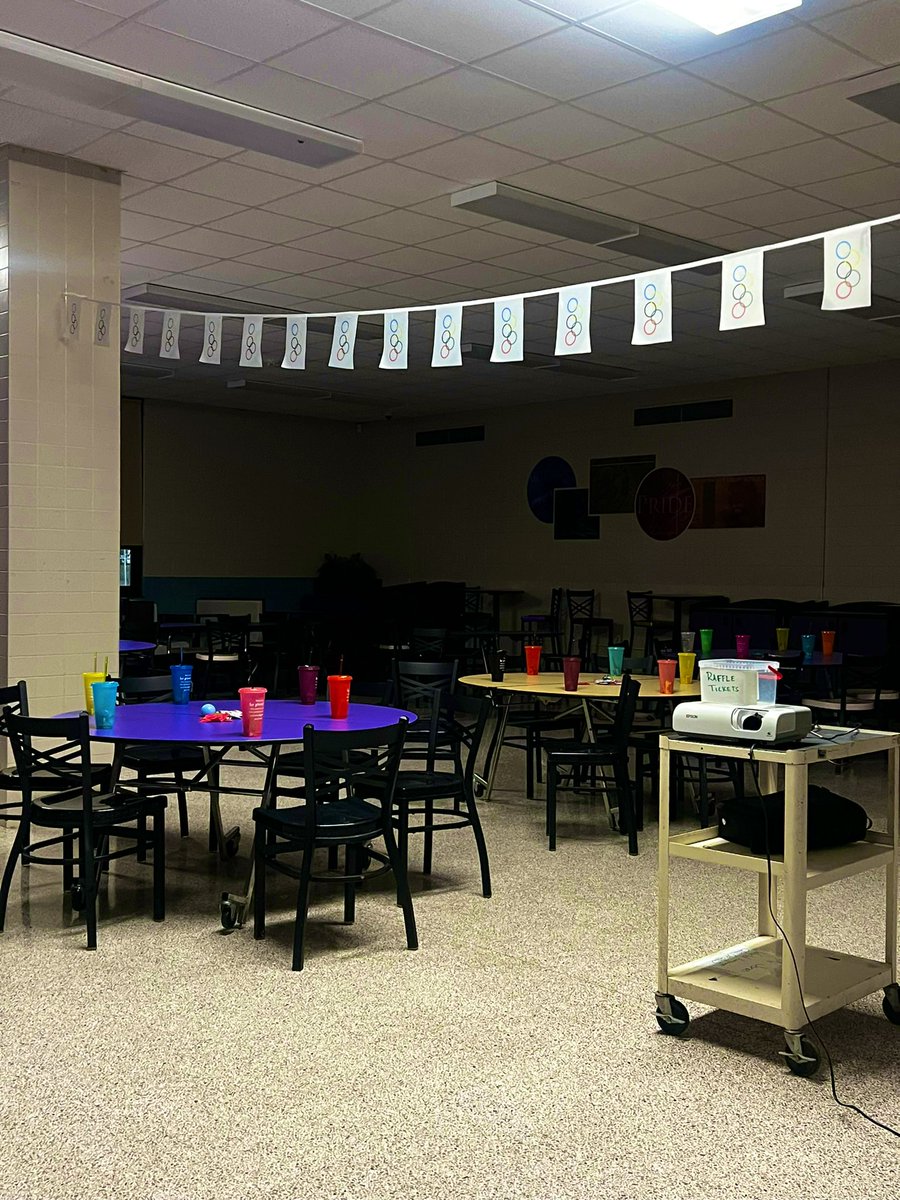 Twas the night before World Languages district wide PD 👀 … Let’s gooooo! An awesome day of learning, collaborating and fun is on its way! #nnpsworldlanguagesrock