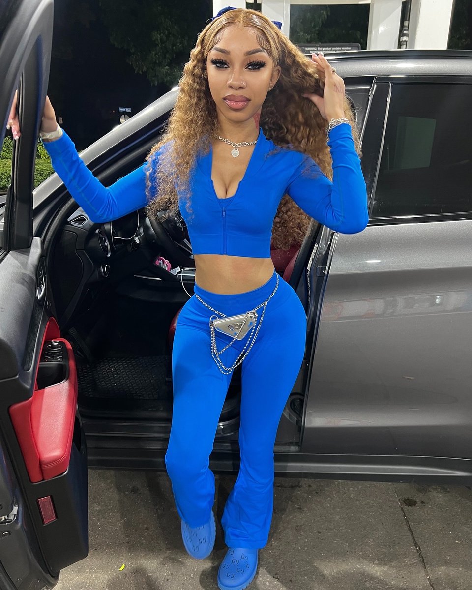 Top shelf yu can’t reach her 💁🏼‍♀️