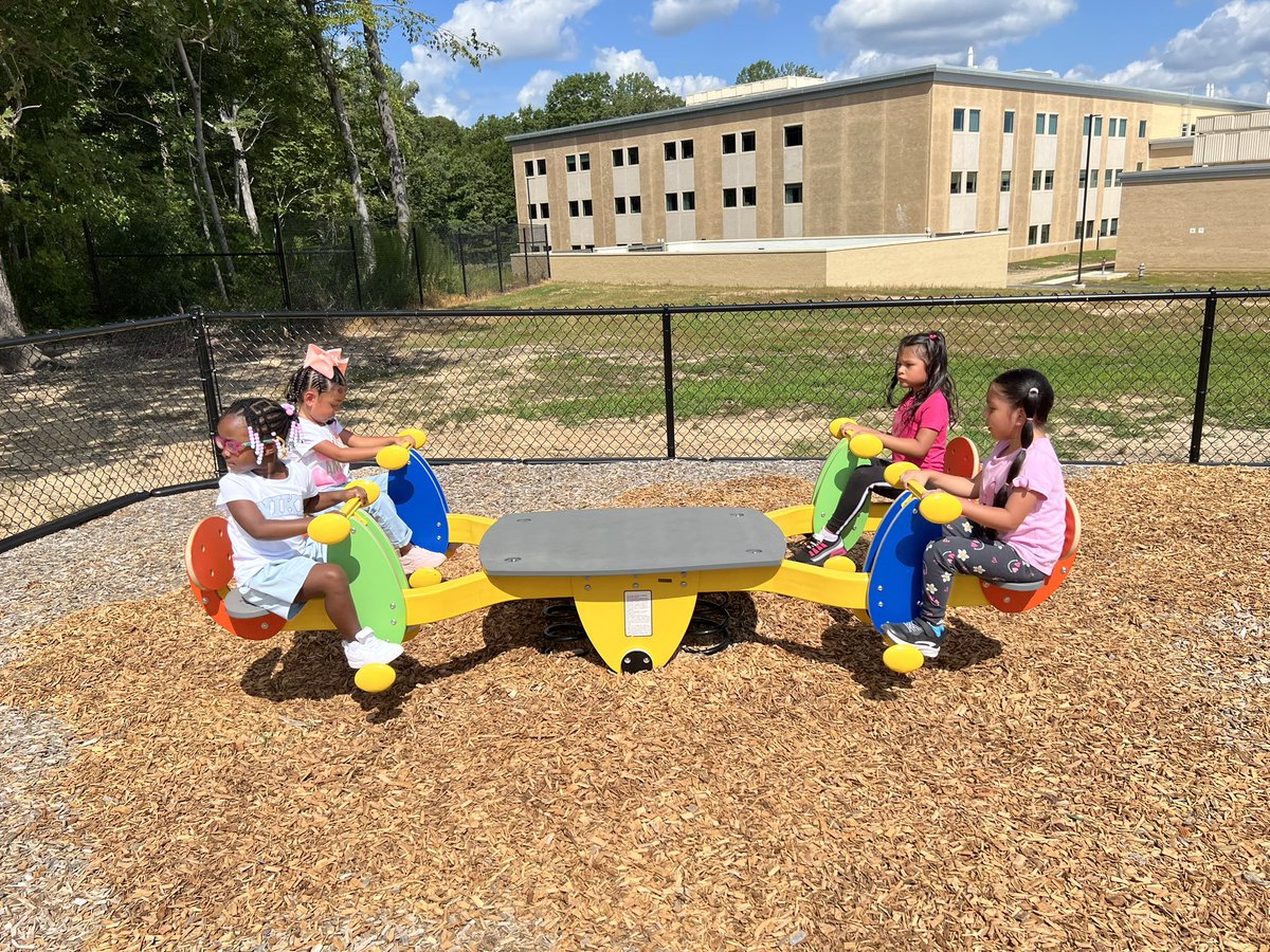 Christy Davis tweet media