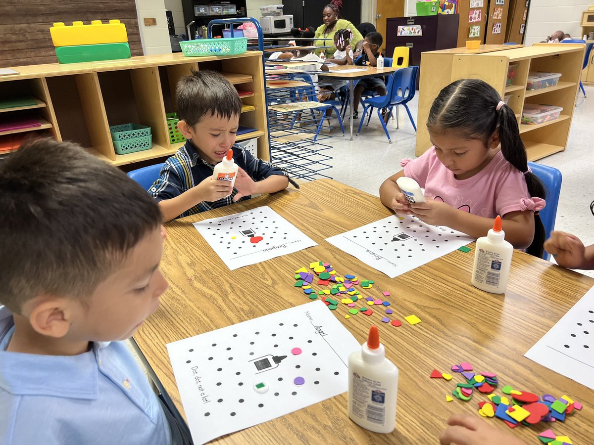 Christy Davis tweet media