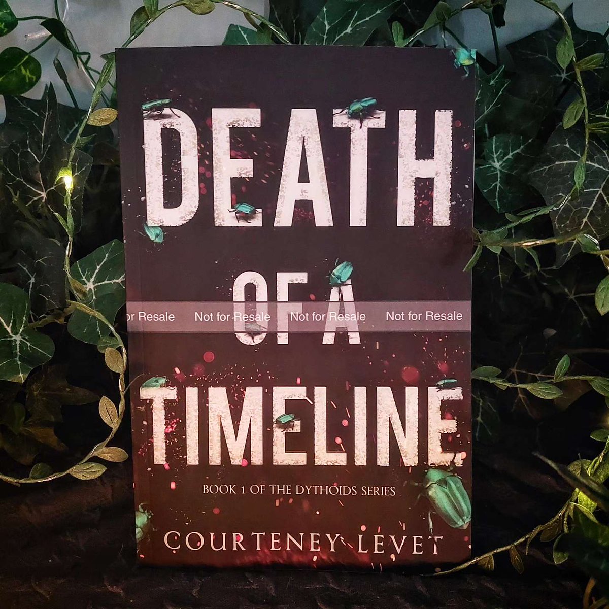 CourteneyWrites's tweet photo. Another step forward for my post-apocalyptic speculative fiction novel, Death of a Timeline! I was excited to receive the proof copies so I can ensure things are as they should be. I'll be announcing the release date soon, so keep an eye out! 
#Dythoids #selfpublishing ⚙️🐲⌛️🪲📖 https://t.co/wFGTz6tNx7