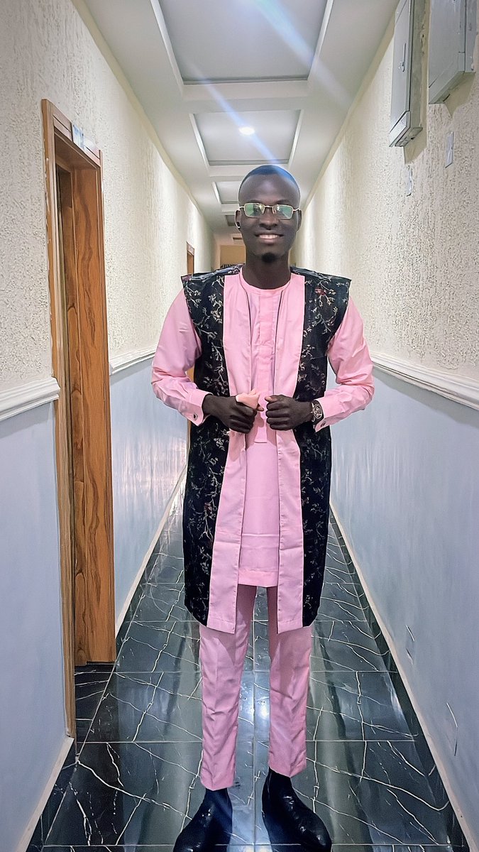 A_DU_RA's tweet photo. A DU’ RA Ti +1

As I celebrate another year of life, I thank God for His presence in my life and for all the ways He has blessed me. https://t.co/TFvsGU6Fnw