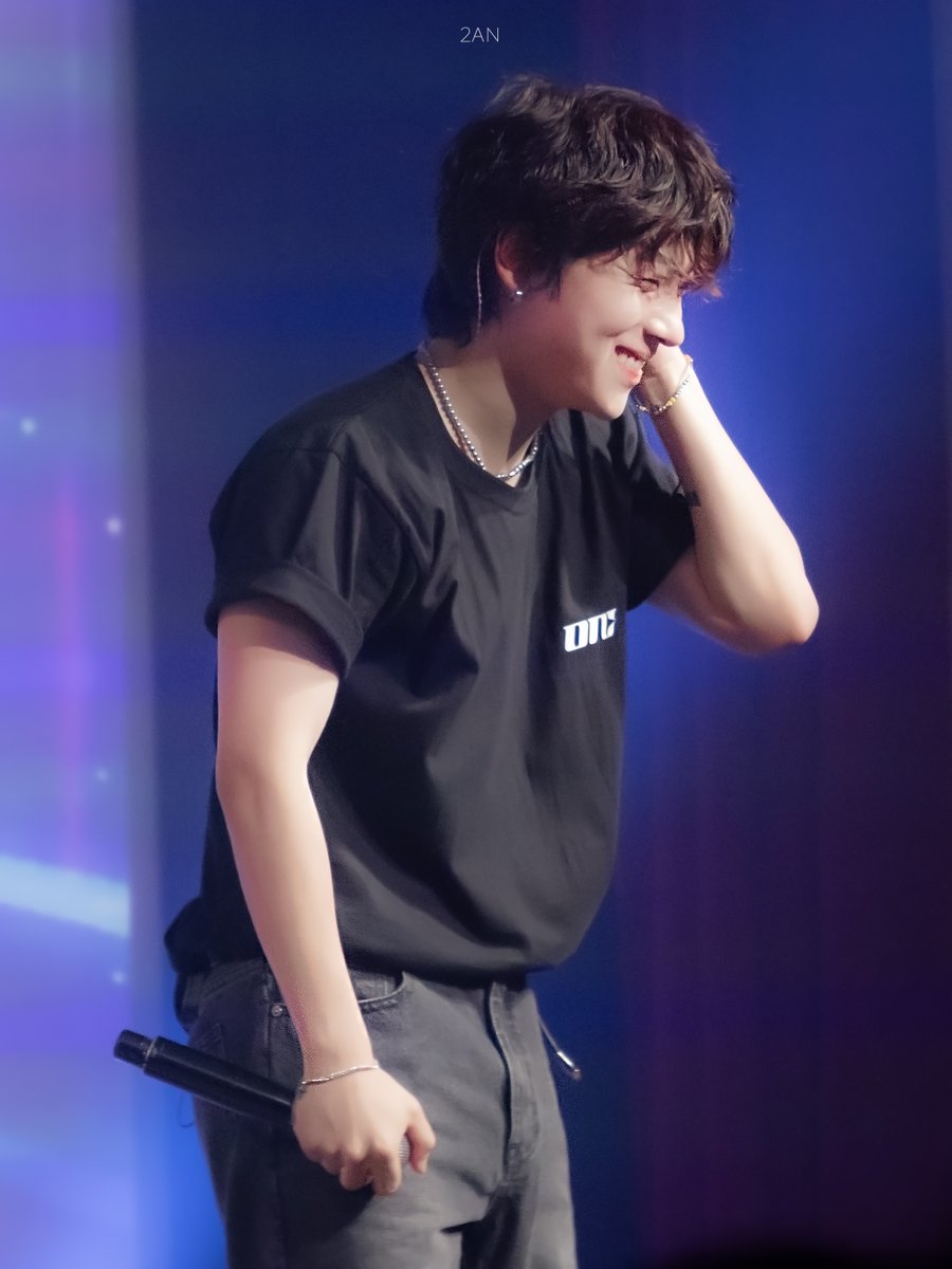 2ensAtioN's tweet photo. 240818 SPOTLIGHT IN MONTREAL #이션
무대 위에서 반짝이는 창윤가 좋다 https://t.co/C3cwJV5iAS
