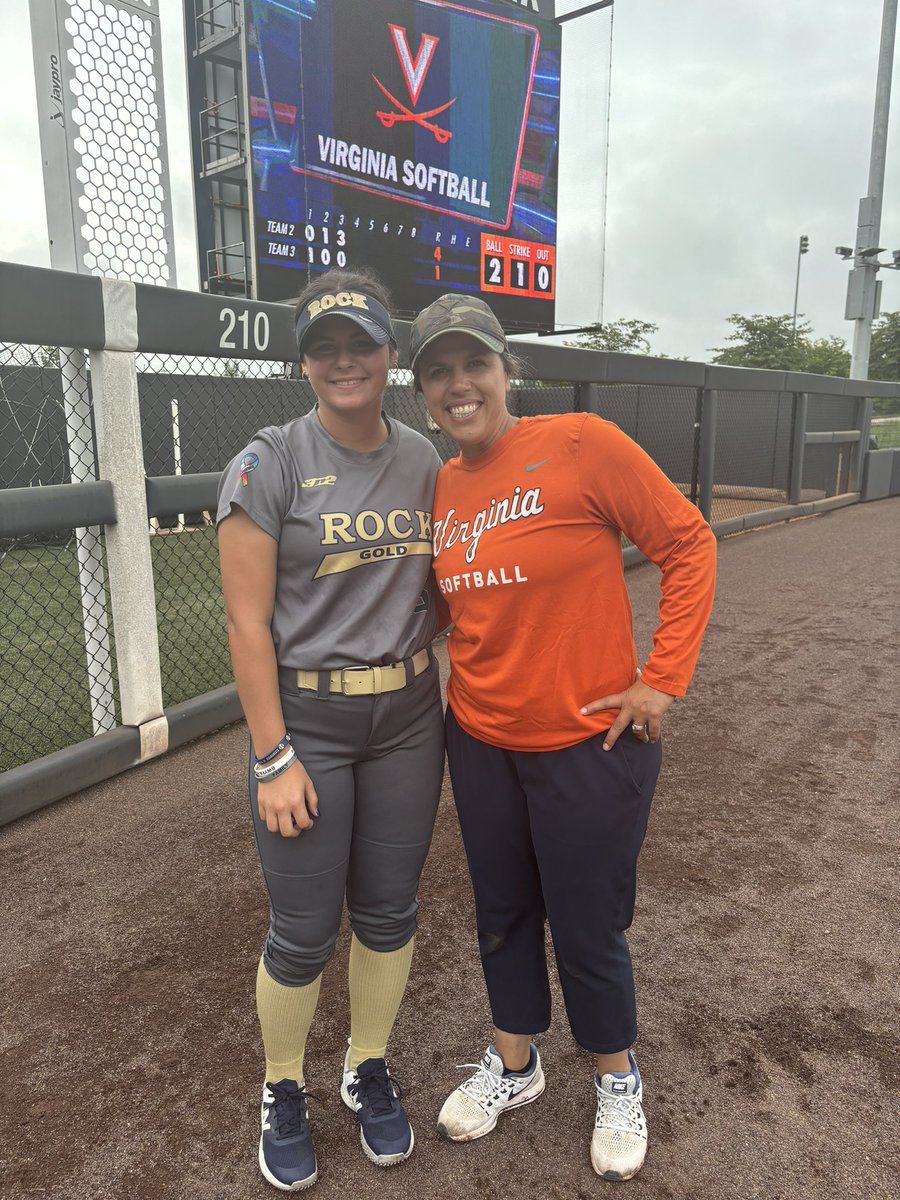 Genniefagan's tweet image. I had so much fun at @UVASoftball this past weekend. Thank you so much @Coach_Jo4444, @CoachTylka, @JamieAllred24, and @catyreeves. I had so much and can’t wait to come back in the Fall!
@ROCKGOLDVA @ROCKGOLDVA18U