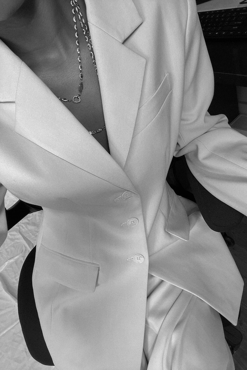 opalbyopal's tweet photo. Workday wardrobe 🧿 #ootd https://t.co/AjdlGniR0V