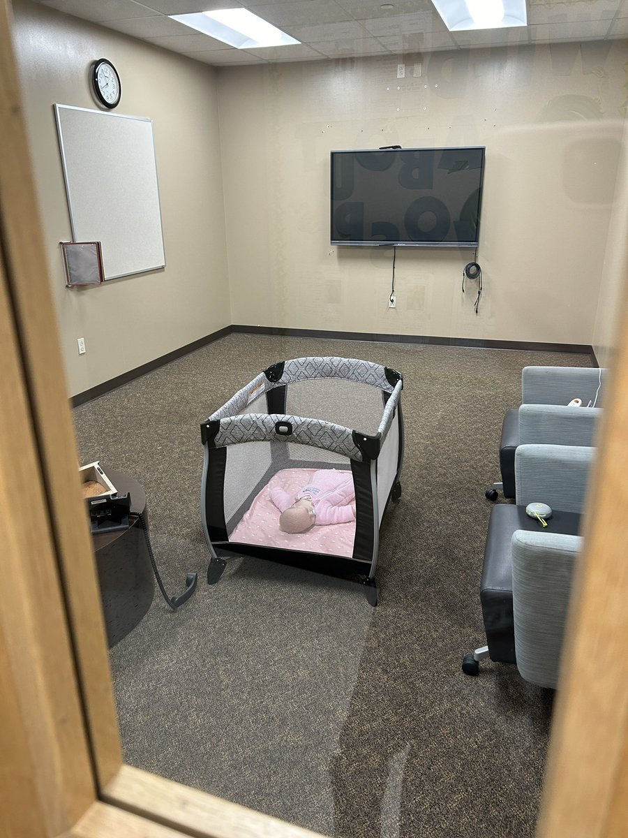 Kelly Isenogle tweet media