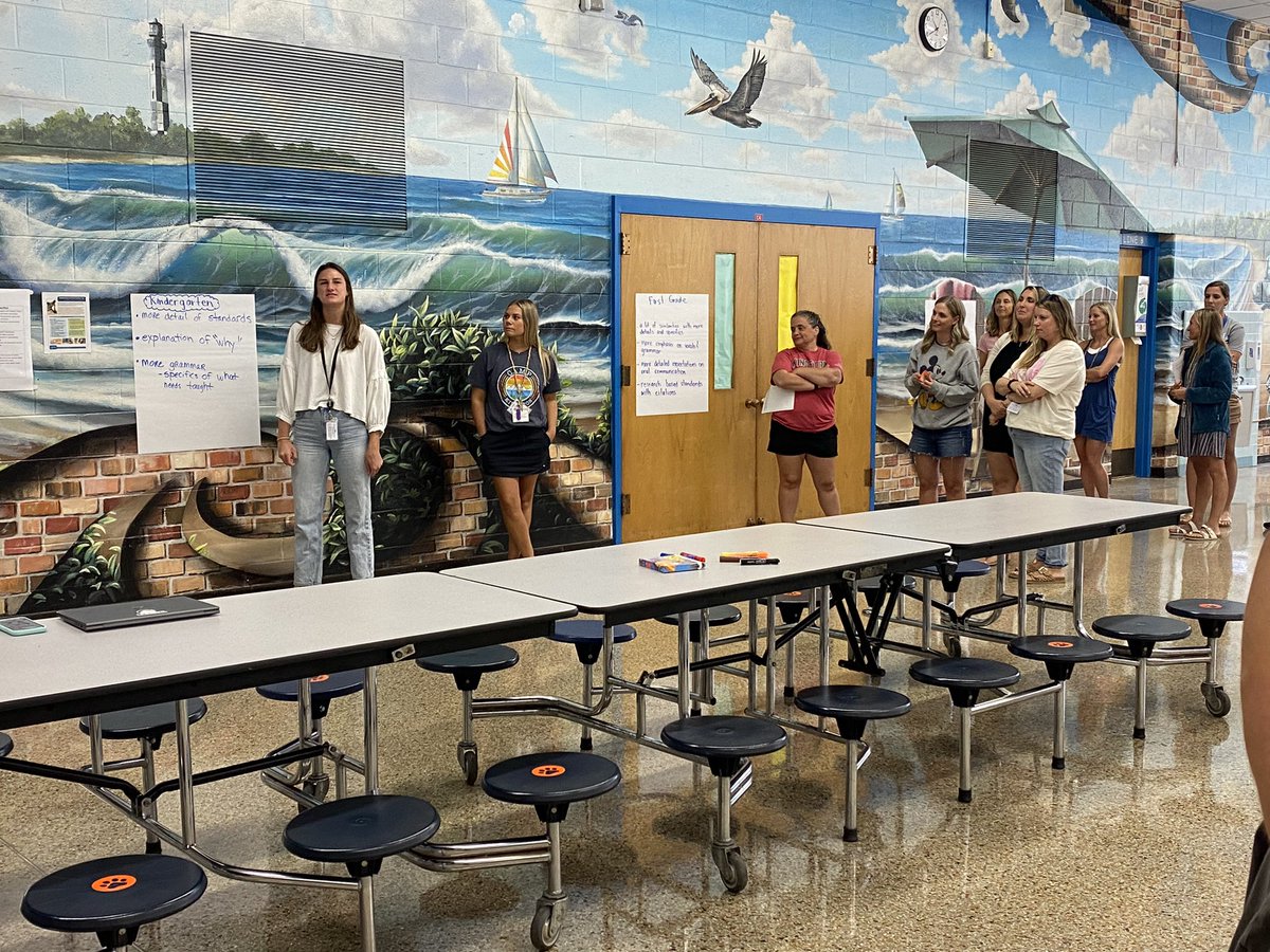 jcorsovb's tweet image. Excitement, collaboration, and teamwork @kingston_vb as we welcome teachers back! Thanks to the PTA for rolling out the red carpet! #hearthustlehardwork