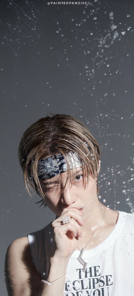 paintedpansies's tweet photo. #TAEMIN for Elle September 2024 D Edition phone wallpaper 💦

#태민 #SHINee #샤이니 https://t.co/koOqP74cq9
