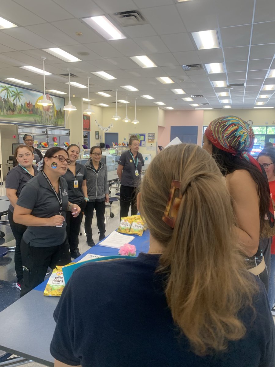 Cimino PTA and Student Nutrition Staff welcoming our families.