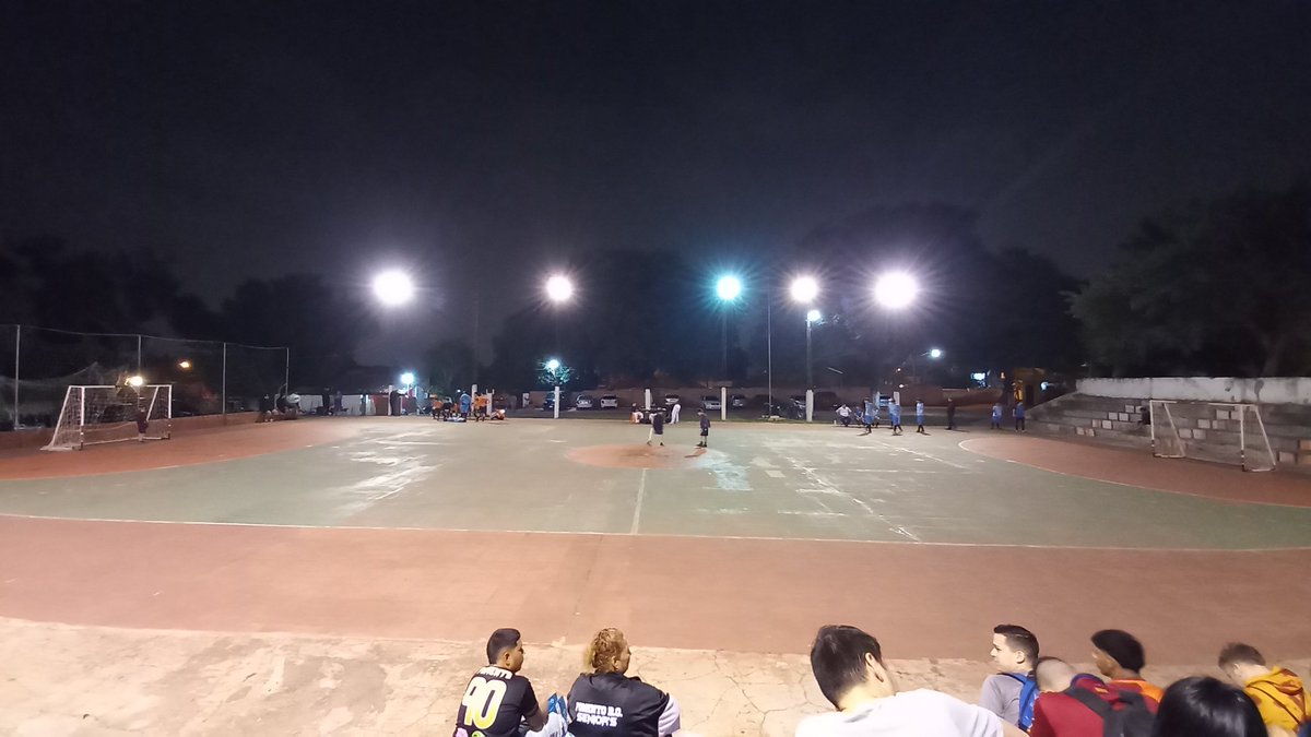Noche de Fútbol de Salón 

Desde las 21hs estaremos EN VIVO con el partido entre Cerro Corá y Fomento B.O.  a través de nuestra Fan Page en Facebook 

Les esperamos!