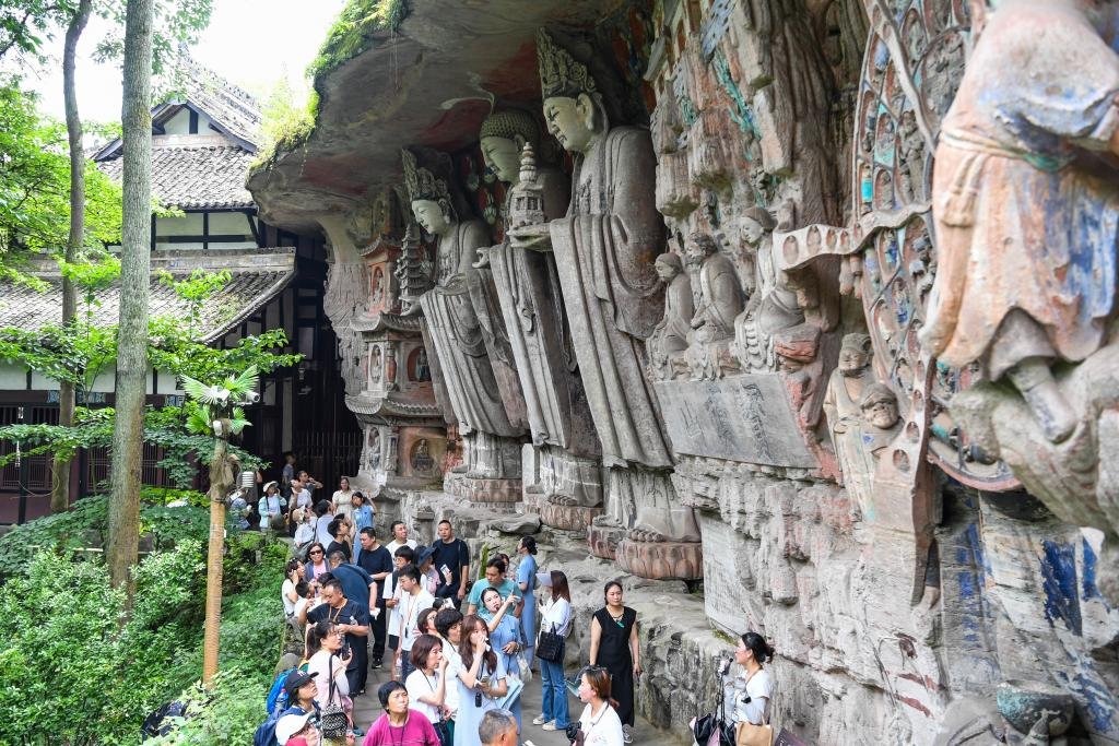 PDChinese's tweet photo. 【國家文物局：中國重要石窟寺重大險情基本消除】國家文物局19日消息，經過70多年的努力，中國重要石窟寺重大險情基本消除。石窟寺是中國文化遺產的重要類型之一。國家文物局組織開展的中國全國石窟寺專項調查結果顯示，全國共有石窟寺2155處，摩崖造像3831處，共計5986處。 https://t.co/tEpESXKXaE