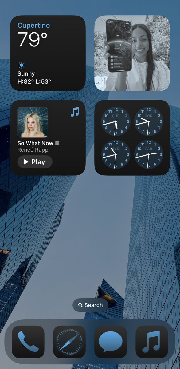 Krystal Lora tweet media