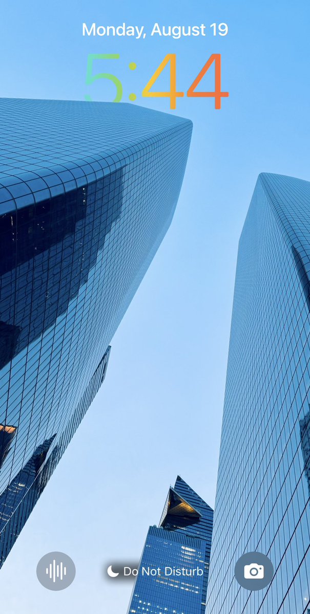 Krystal Lora tweet media