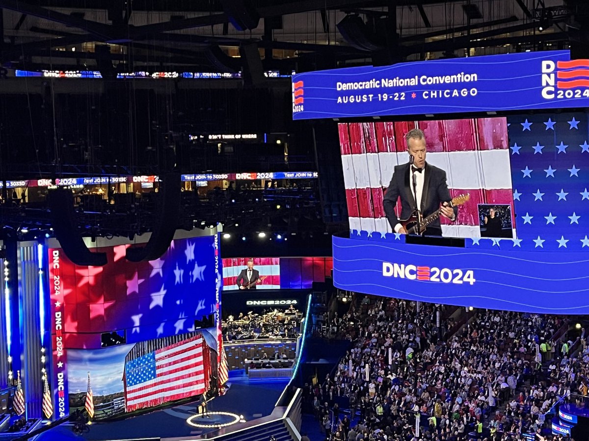 GeoffEarle's tweet image. Jason Isbell opts to class it up with black tie and a shawl collar at the #dncc