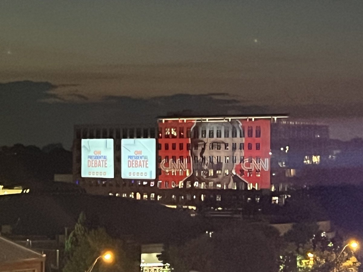 amaryllisfox's tweet image. They say immitation is the sincerest form of flattery…

…except when you’ve abused our sacred courts to disenfranchise millions of voters and silence an opponent whose vision is so strong you can but steal and mimic.

#Kennedy24 #AmericaStrong