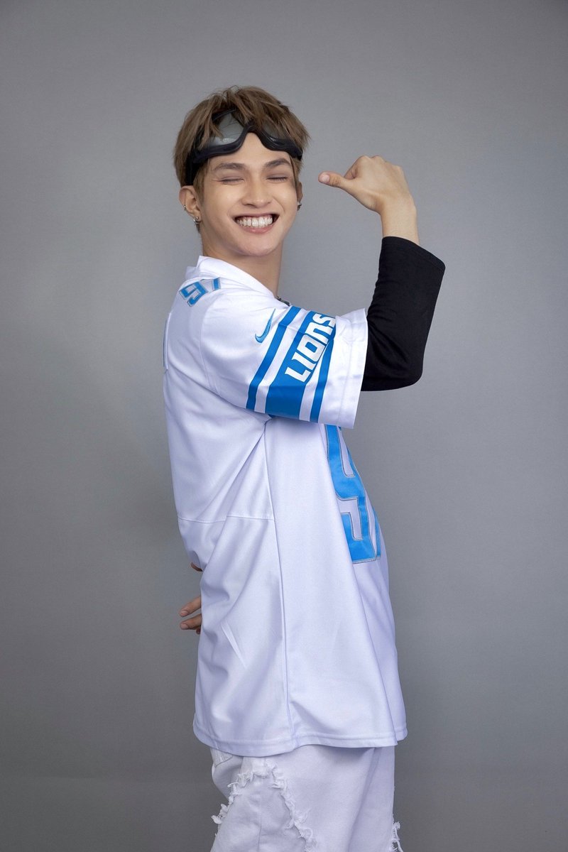[⭐️] SY•NC SPECIAL PHOTO - PEN

Come chat with #SYNC_PEN this Saturday on TikTok Live

🔜 08.24.24 

#SYNC #PEN