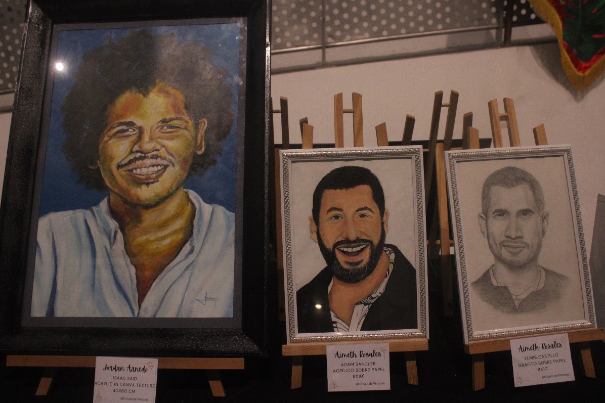 criticaenlinea's tweet image. En la gala, brillaron talentos como Elmis Castillo, Fanny, Said Isaac y miembros del Círculo de Pintores de Colón: Aimeth Rosales, Giusseppe Machado, Keivar Pérez, Ladislao Geenzier García y Jordan Arnedo. También destacaron Jacobo Silvera y Lia Darnel Portugal Lee.