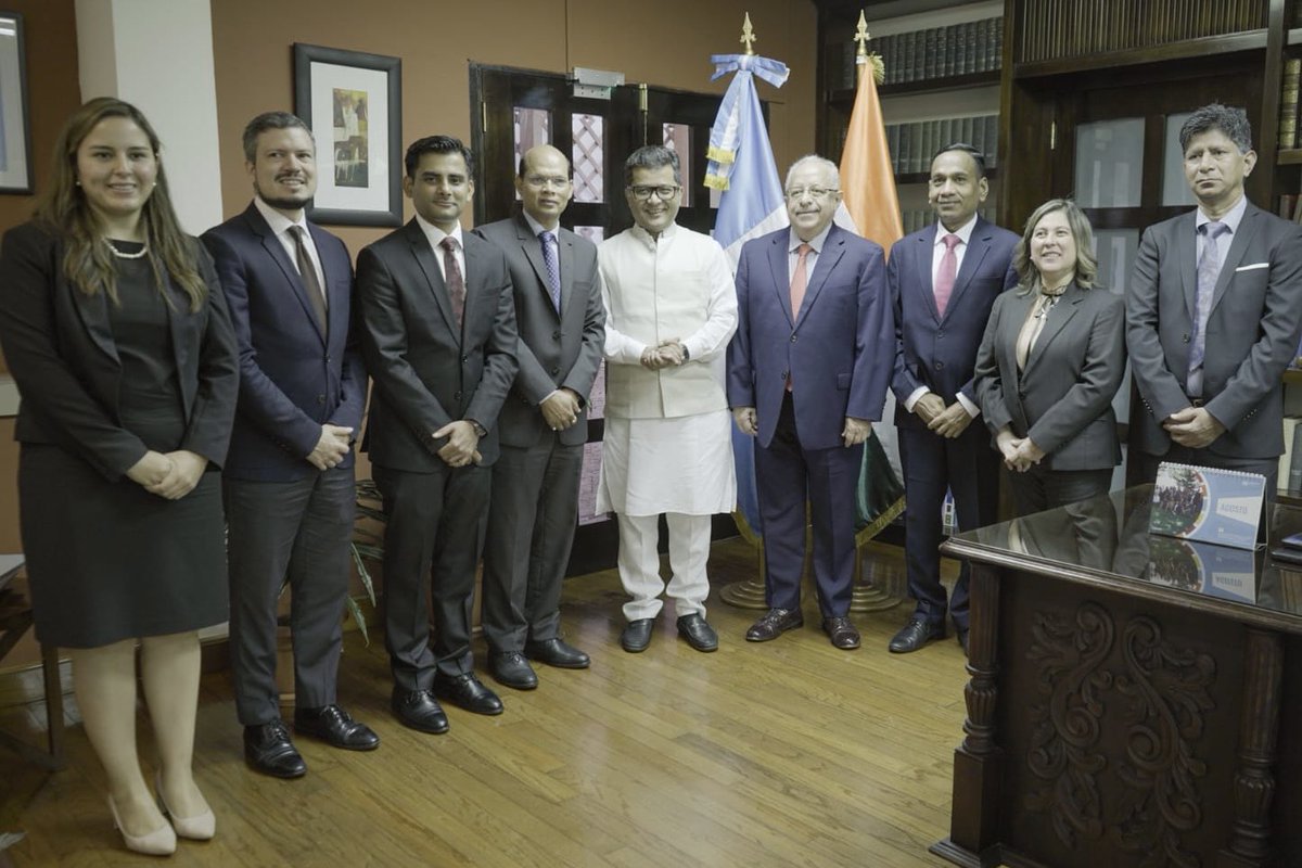 PmargheritaBJP's tweet photo. Called on Foreign Minister @CRMartinezGT of Guatemala.Held fruitful discussions on ways to further strengthen cooperation in the fields of trade and investment, technical and development partnership,infrastructural development,and support in healthcare sector. 
⁦@MEAIndia⁩ https://t.co/EXU1zqNwRa