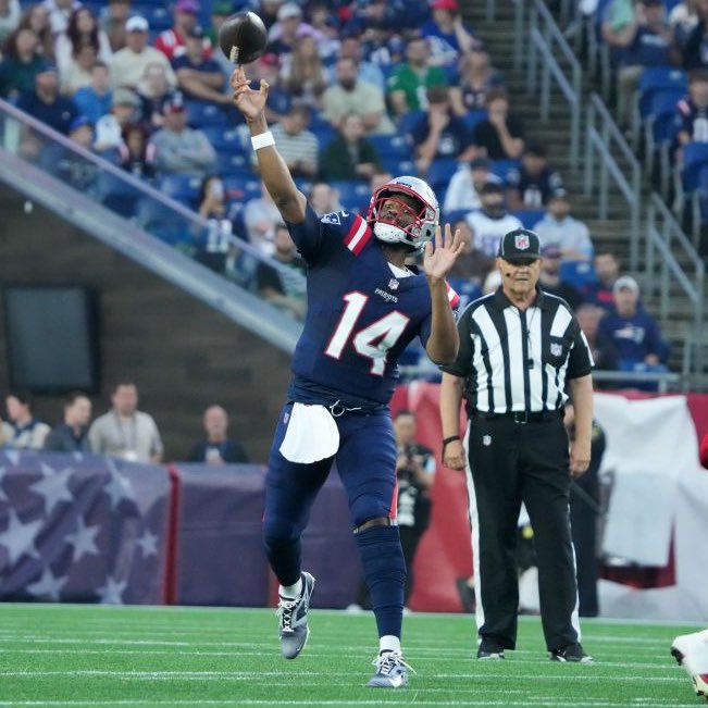 BostonCream's tweet photo. Alright let's settle this once and for all... who should start for the Patriots in week 1? 🤔 

🔁RT for Jacoby Brissett 
❤️Like for Drake Maye
🗣️ comment with your thoughts https://t.co/mAcdapIs6I