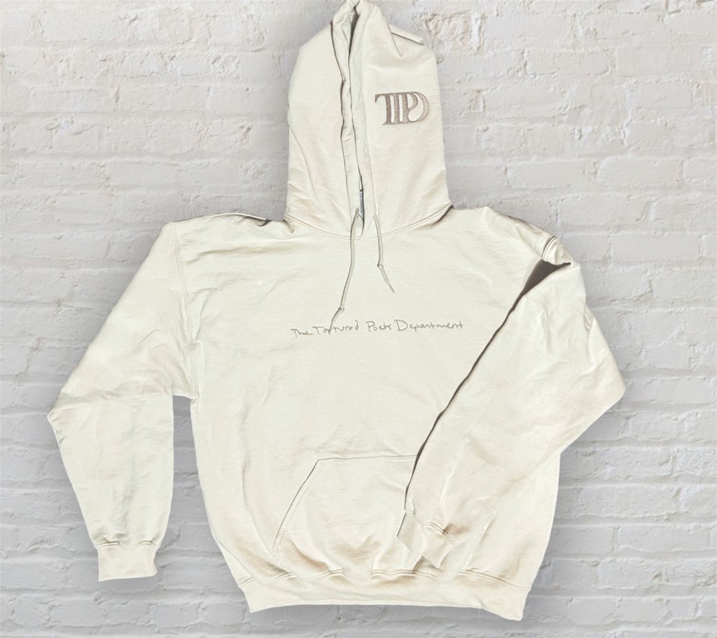 yourillus1onist's tweet photo. GIVEAWAY! (1 of 2)🤍

Open internationally as always! 

Winner will receive this TTPD hoodie in a unisex size L (and a couple of extra ttpd themed merch gifts!)

To enter:
-repost
-follow me so I can dm you if you win

That’s all! Thank you for supporting me and my little shop. 🫶

Giveaway will end on 8/27. Winner will be announced on 8/28!