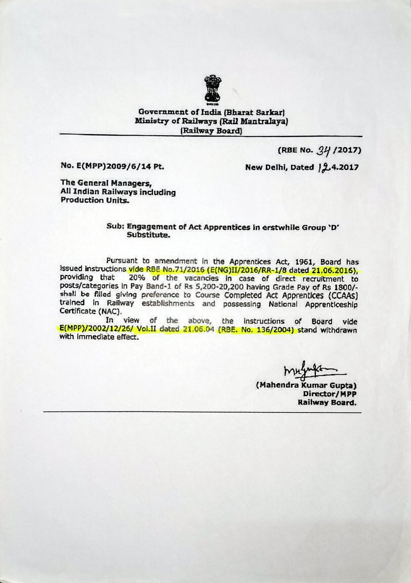 Praveen37199940's tweet photo. @RailMinIndia
@AshwiniVaishnaw
New Railway policy was implemented- RBE No 71/2016(E (NG) II/2016/RR-1/8dated 21/6/2016)
Why did the Southern Zone GM ignore the CCAA railway job from 1998?
How is some Zone CCAA absorbed in Railway as a substitute khalasi under GM Power till 2016? https://t.co/6SJ2CJ6g3G