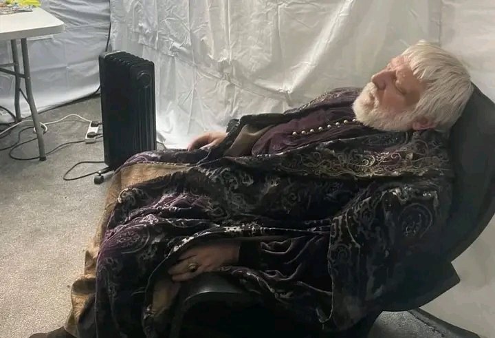 ThronesUpdates's tweet photo. Waiting for House of the Dragon S3 https://t.co/2RtUK0tonD