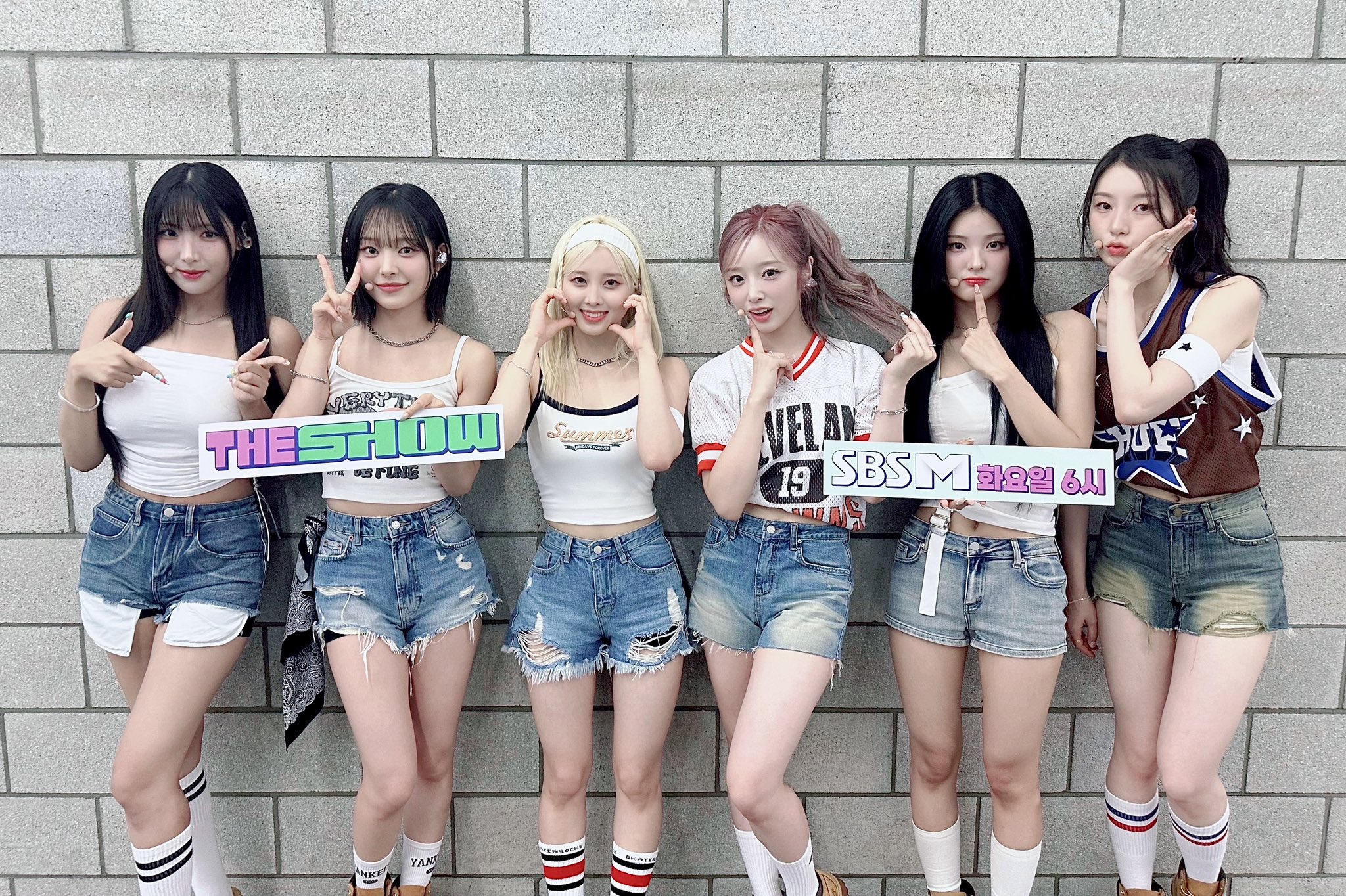 GVZ5nB8aMAI-8vu?format=jpg&name=large