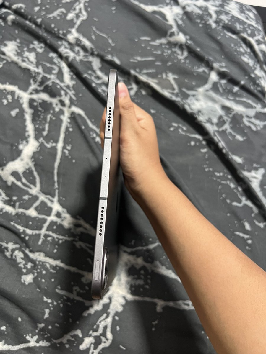 DelegateSell_bz's tweet photo. ขาย iPad Pro m1 gen3
128 GB WiFi+Cellular
Price : 20,000 บาท
ติดฟิล์มกระดาษ lab c อุปกรณ์ครบ
#ไอแพดมือสอง #ไอแพดมือ2 #ส่งต่อไอแพด #iPad #IPadProM1 https://t.co/t9X9o67qXg