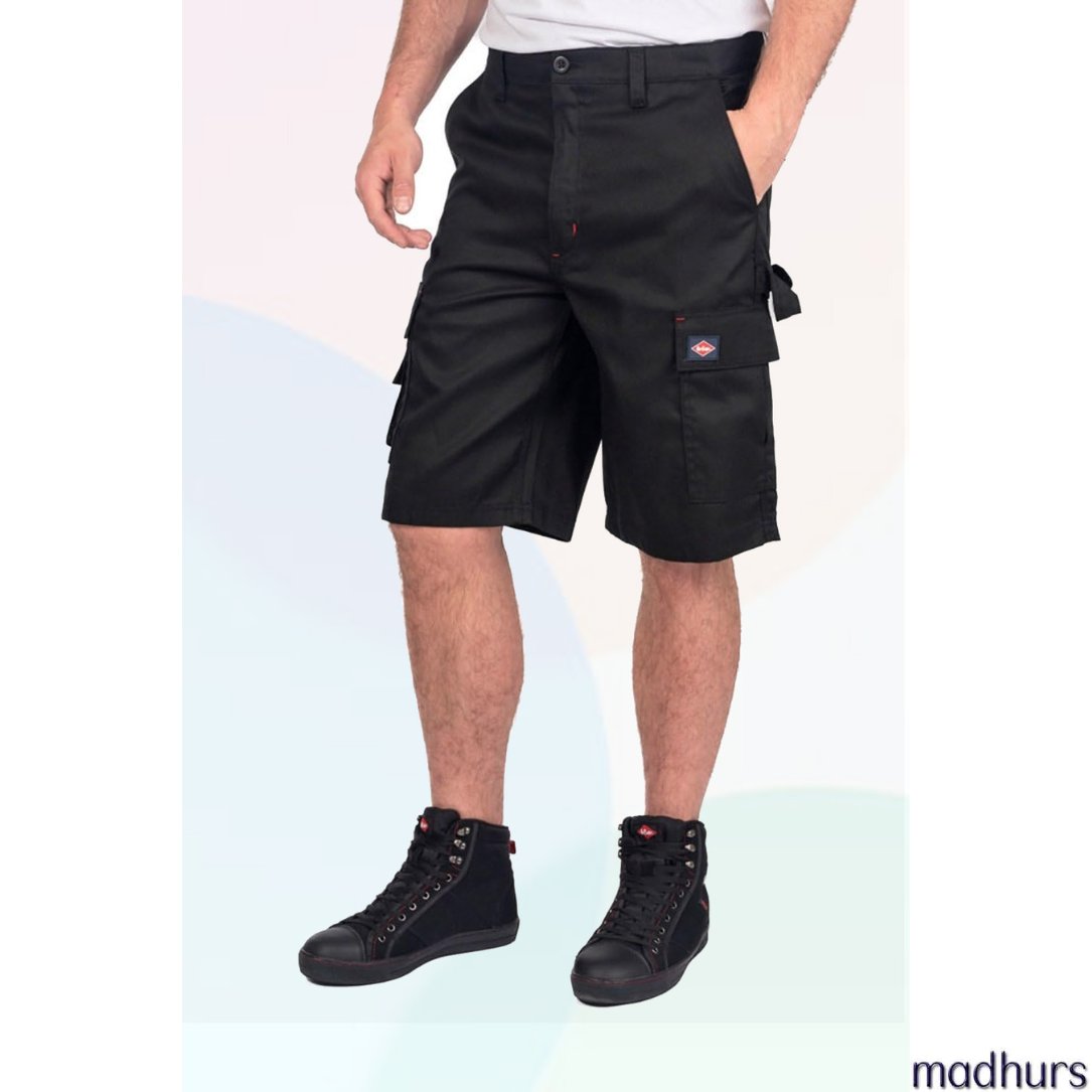 Madhursfashion's tweet image. Stay practical and stylish with these classic multi-pocket cargo shorts in black. Easy-care fabric ensures comfort and durability for everyday wear.
#CargoShorts #MultiPocket #EasyCare #BlackShorts #MenFashion #CasualWear #EverydayComfort