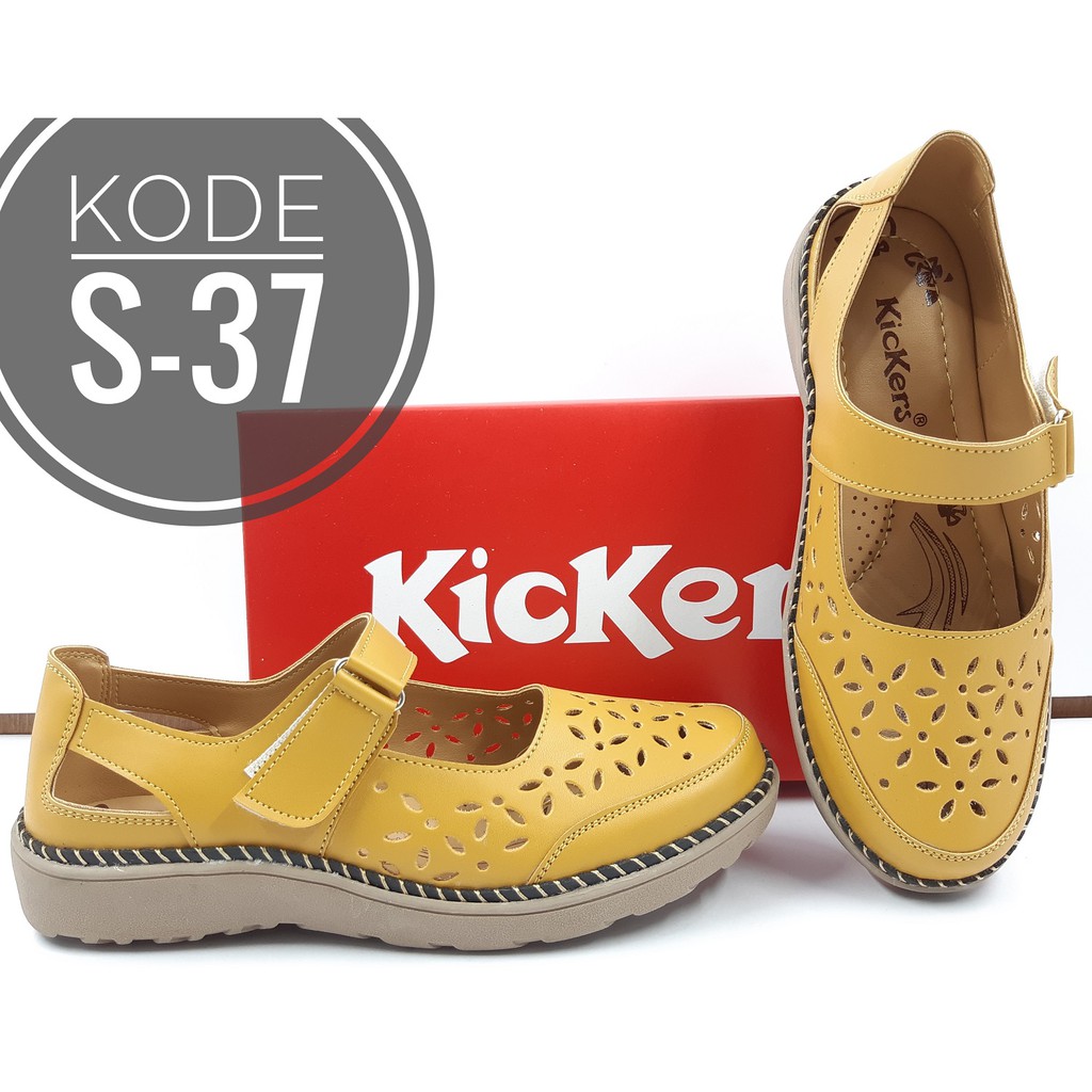 DiskonFlash's tweet photo. ✨ Sepatu Sandal Kickers Wanita Kode S-37 / D-37✨

Belinya disini 👇                
https://t.co/E0fYfcXaHH https://t.co/gcRWf5PW9w