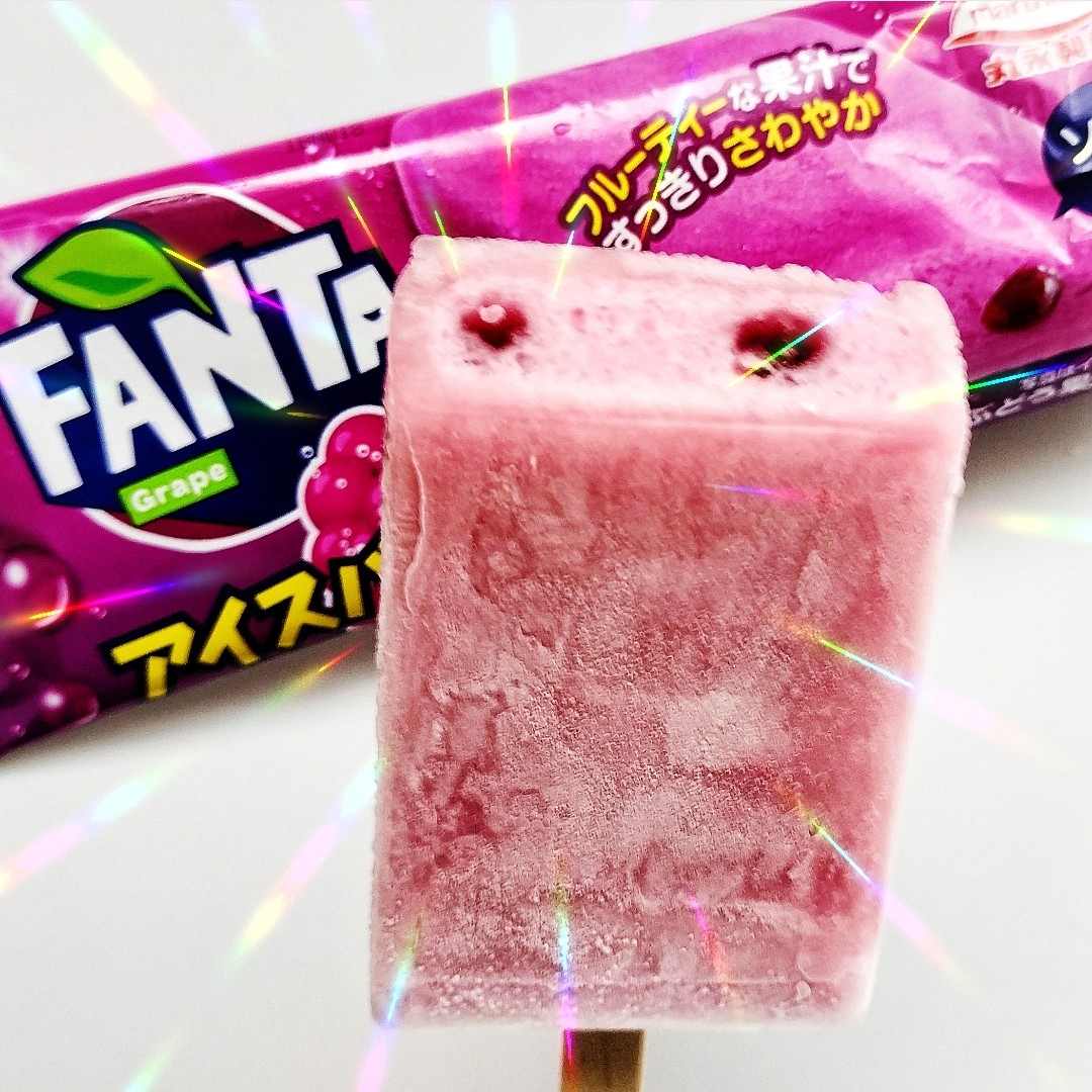 k5896s's tweet photo. FANTA Grape アイスバー🍇
フルーティーな果汁ですっきりさわやか
ソース入り ぶどう果汁16%
#丸永製菓 #ファンタグレープアイスバー #marunagaseika #FANTA #FANTAGrape #アイス #アイスバー #アイス部 #氷菓 #ファンタ #ファンタグレープ https://t.co/PifKIogsT3