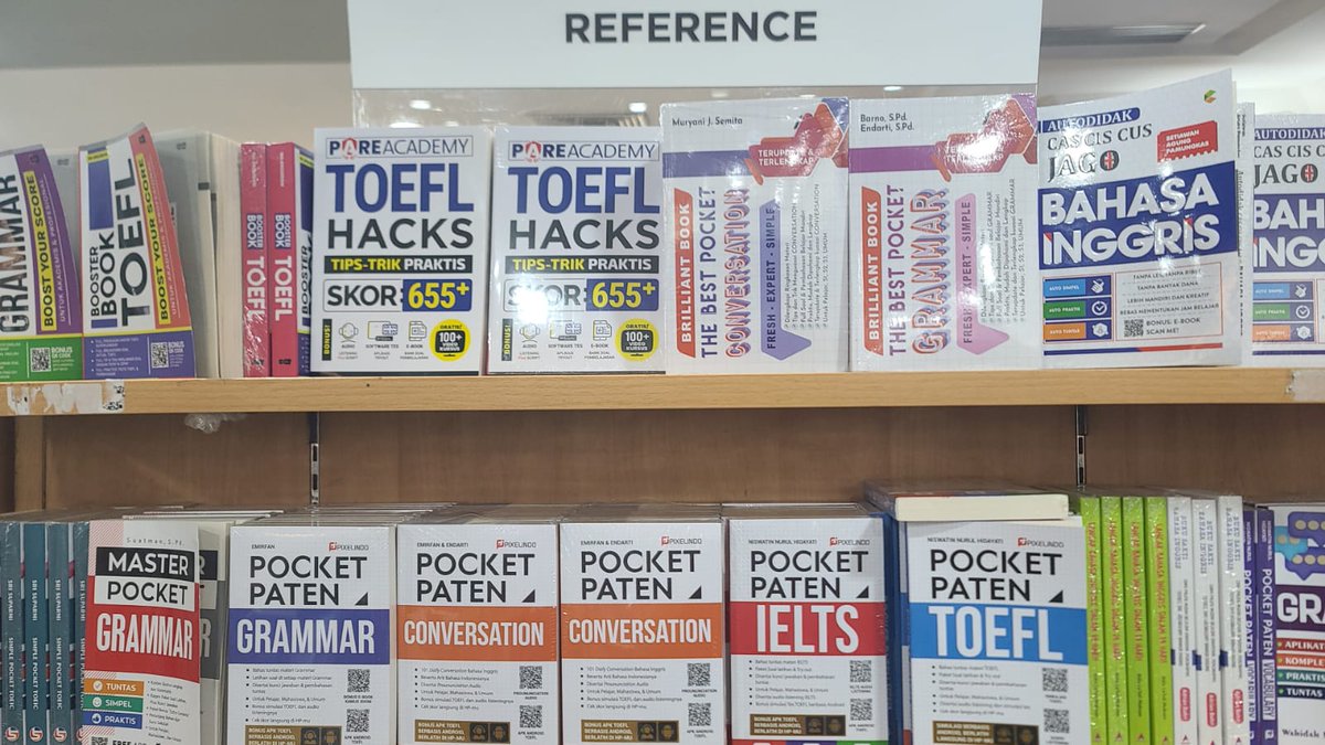 YBothsides's tweet photo. TOEIC, IELTS, TOEFL, VERSANTの超短期!高得点獲得対策講��を10月よりスタート!英語の高得点資格を短期間で獲得したいチャレンジャー応援します。短期間で一生使えるスコアを獲れます。先生は、TOEIC満点より更に更に上のC1,C2クラスの青年達。英会話スクールや英語コーチングスクールで点数伸び悩んでいる方、どうぞ。今月中申込で割引など特典多数、成果保証もありです!所謂日本の英語教育機関かなり違う場です。DMくだされば追加特典で参加できます。
