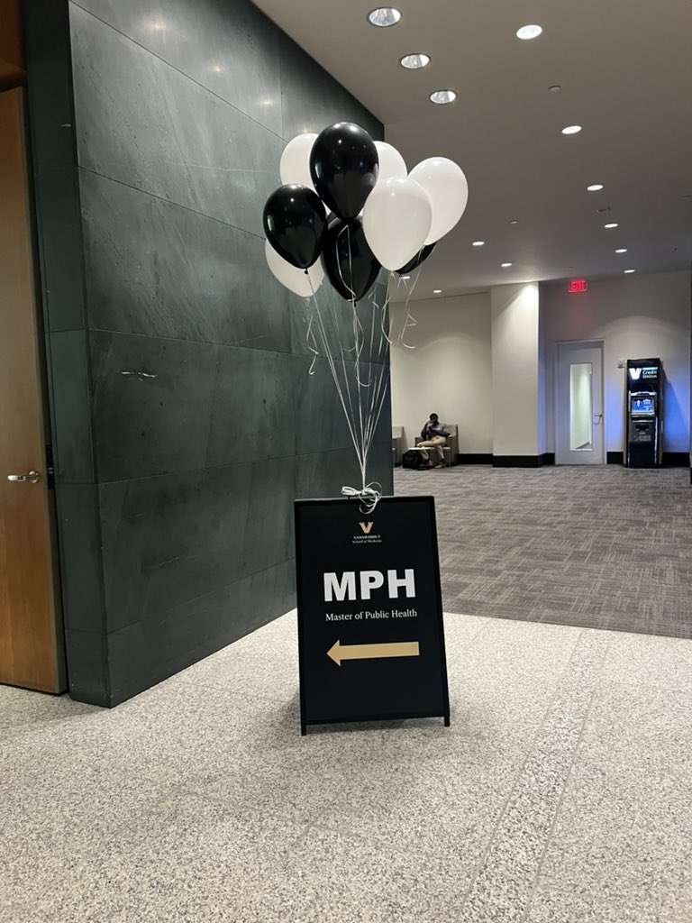 mariehmartin1's tweet photo. Excited to welcome new &amp; returning #VandyMPH students to campus! These promising #publichealth leaders are going to change the world! 💫 #AnchorDown @vuglobalhealth @VUHealthPol @VUMC_IMPH @VUmedicine @drmhaliyu @espitzrose @VanderbiltU https://t.co/TM6I4hDtZf