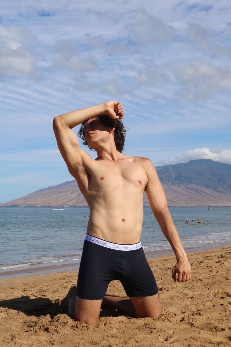 thejvra's tweet image. Because when in Hawaii, you don’t turn down a @CalvinKlein shoot 👏🏼
#JVRA #calvinklein #calvinkleinmen #calvinkleinperformance #hawaii #maui #summer #summervibes #photoshoot #photoshoots #loveislove #loveyourself #men #menstyle #menfashion