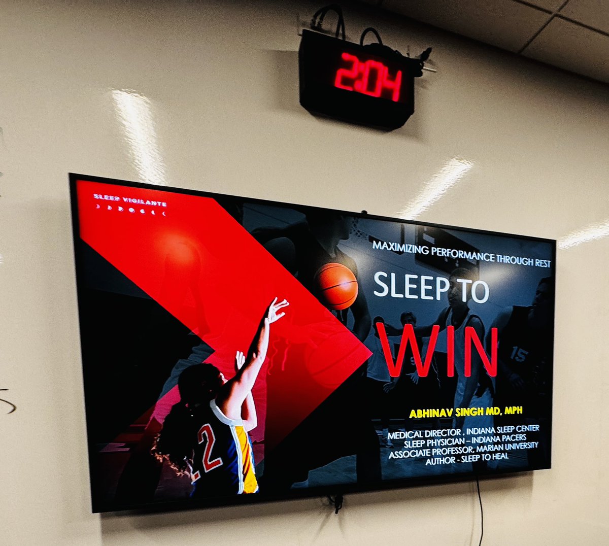 neothakur's tweet photo. #sleeptowin https://t.co/hVD3hVGU1n