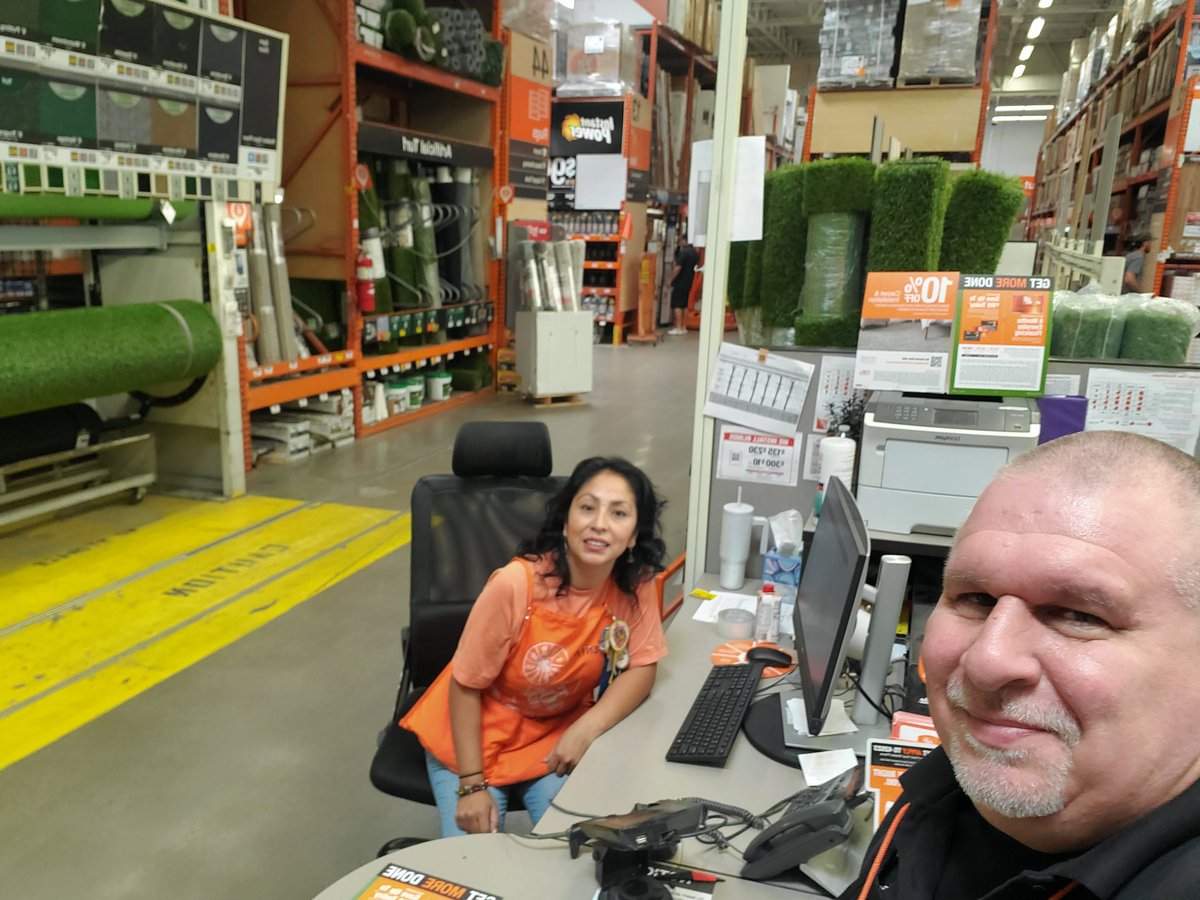 John_JohnsonWSF's tweet photo. Visited Kenia the Flooring Specialist at HD0469 today!!!     Kenia was working on a Vinyl Plank Project and we both participated in a PK+ Session afterwards. 
@jamie_kempton 
@DaveDan55090273 
@Tchill187 https://t.co/XbmFDpJW60