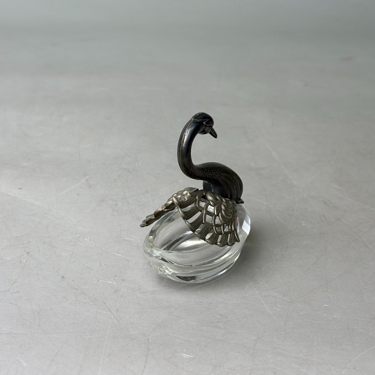 hareitiba's tweet photo. Silver Crystal Swan
accessory case
seasoning container
#japaneseantique #swan #crystal #accessorycase https://t.co/hEaEYBApd2