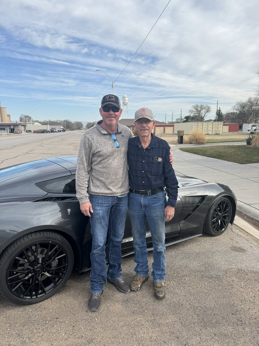 leephigh's tweet photo. Lost my #1 tractor driver and burnout specialist early this morning.  He was a God fearing good man that taught me humility and honor, in that order.  We will miss him. https://t.co/sOJiYTInQq