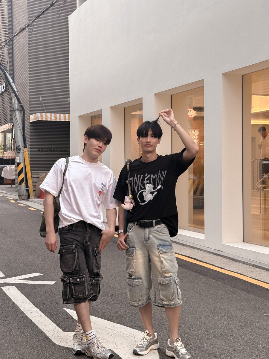 Janhae's tweet photo. : มุงแต่งตัวเหมือนเด็กเลยว่ะ 
🤔
#บ้านหลอนonseoul https://t.co/4zdklXVx7f