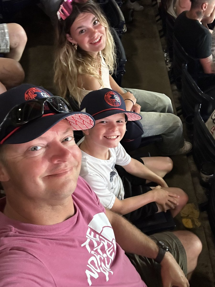 grahamjparker's tweet photo. #FORTHEFAITHFUL https://t.co/KIGmTGrrLa
