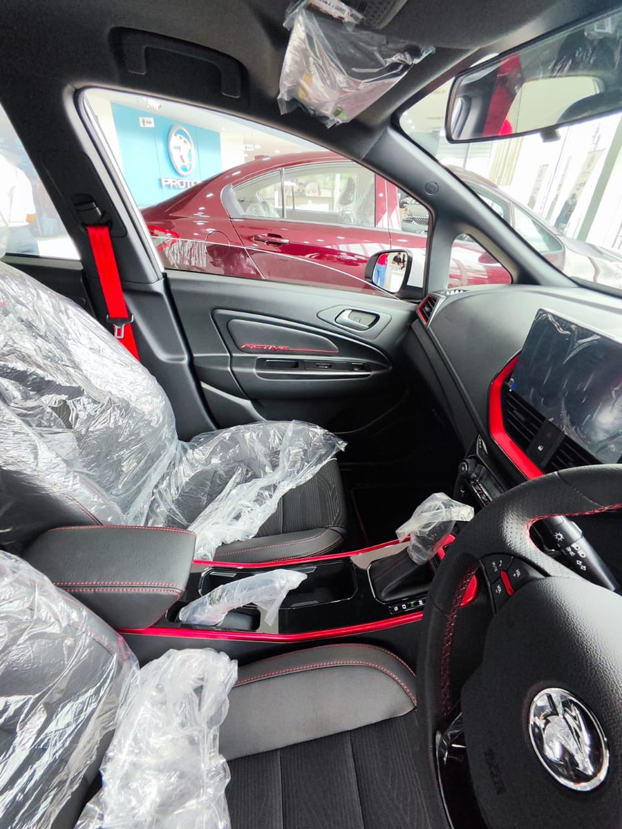 gChntl_'s tweet photo. PROTON IRIZ ni smart  la. 
Interior design dia macam bukan kereta tempatan.

Ramai gegirl yg pakai. Dah lah stock always ade
Kalau ade cik gegirl nk tanya boleh lh dm kite dulu🙌🏻 

#ProtonIriz https://t.co/uVZX9a0WFr