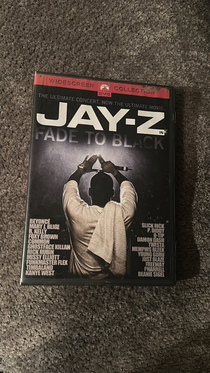 steven_v_lv's tweet image. Cleaning out my garage and found this gem @TheRocSupremacy 🙌🏼

#FadeToBlack