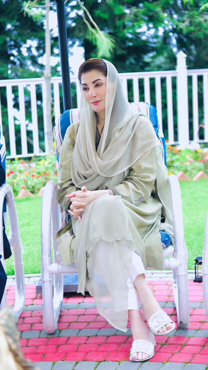 PP202PMLN7's tweet photo. پنجاب کی بیٹی
پنجاب کی خادم
@MaryamNSharif https://t.co/QB43lZGyTp