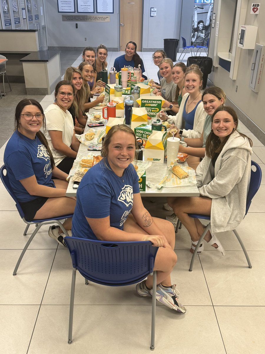DWTigerCheer's tweet photo. Camp Day One Done ✅ 
AWESOME to have our 2024-25 team together!
Thank you to the Hutcheson's and Subway for our lunch after a morning of moving to campus!
Thank you to Dan and Becky Mohr for our dinner after a long afternoon of cheering and dancing! 💙🤍💙 https://t.co/5QUY6rlrPe