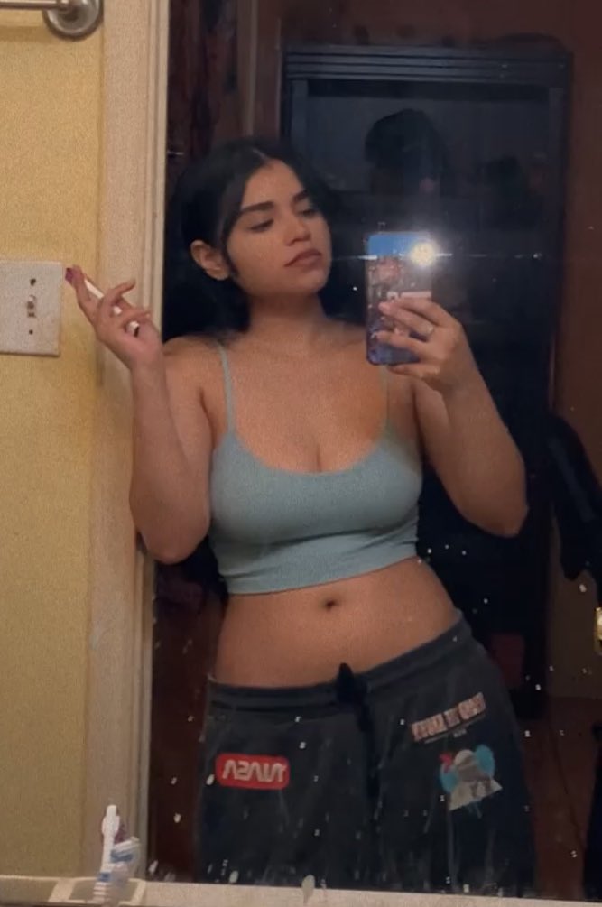 girlygirl125542's tweet photo. I will forever love this pic 😵‍💫 🔁&amp;❤️ for something special in your dms;) #latina #content #selling #nudes ;) https://t.co/pwSITHWlEn